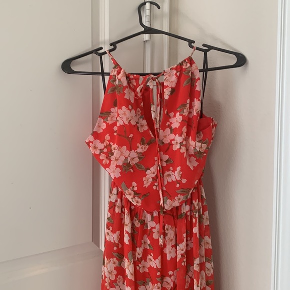 🚫SOLD🚫 F21 Red Floral Maxi Dress - Picture 7 of 9